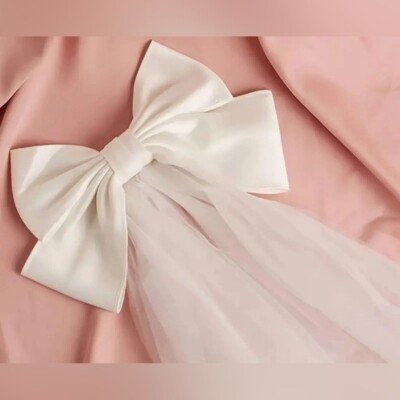 Bridal Romantic Bow and Tulle Hair Veil ??✨ NWT Shoulder length wedding hair bow - Soft bridal tulle hair  main image 3