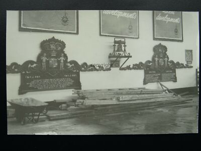 Schottland INVERNESS RAILWAY STATION PLAQUES I.& A.J.Railway c1950s RP Photocard