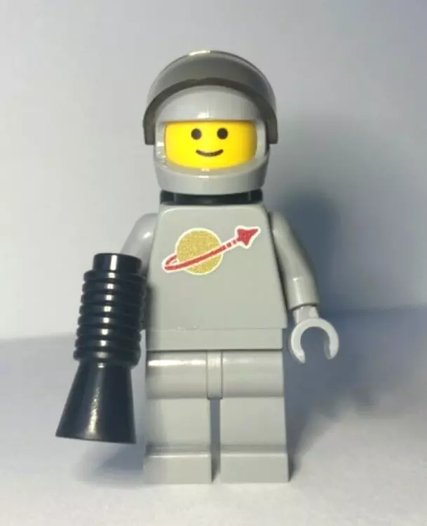 Lego gray spaceman hot sale