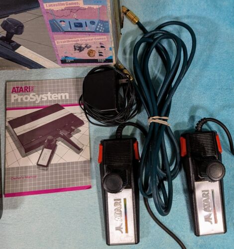 Atari 7800 Videospielkonsole mit Box, Handbuch & 3 Spielen - getestet & funktionsfähig! - Bild 2 von 17