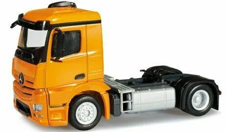 Tracteurs miniatures oranges 1:87
