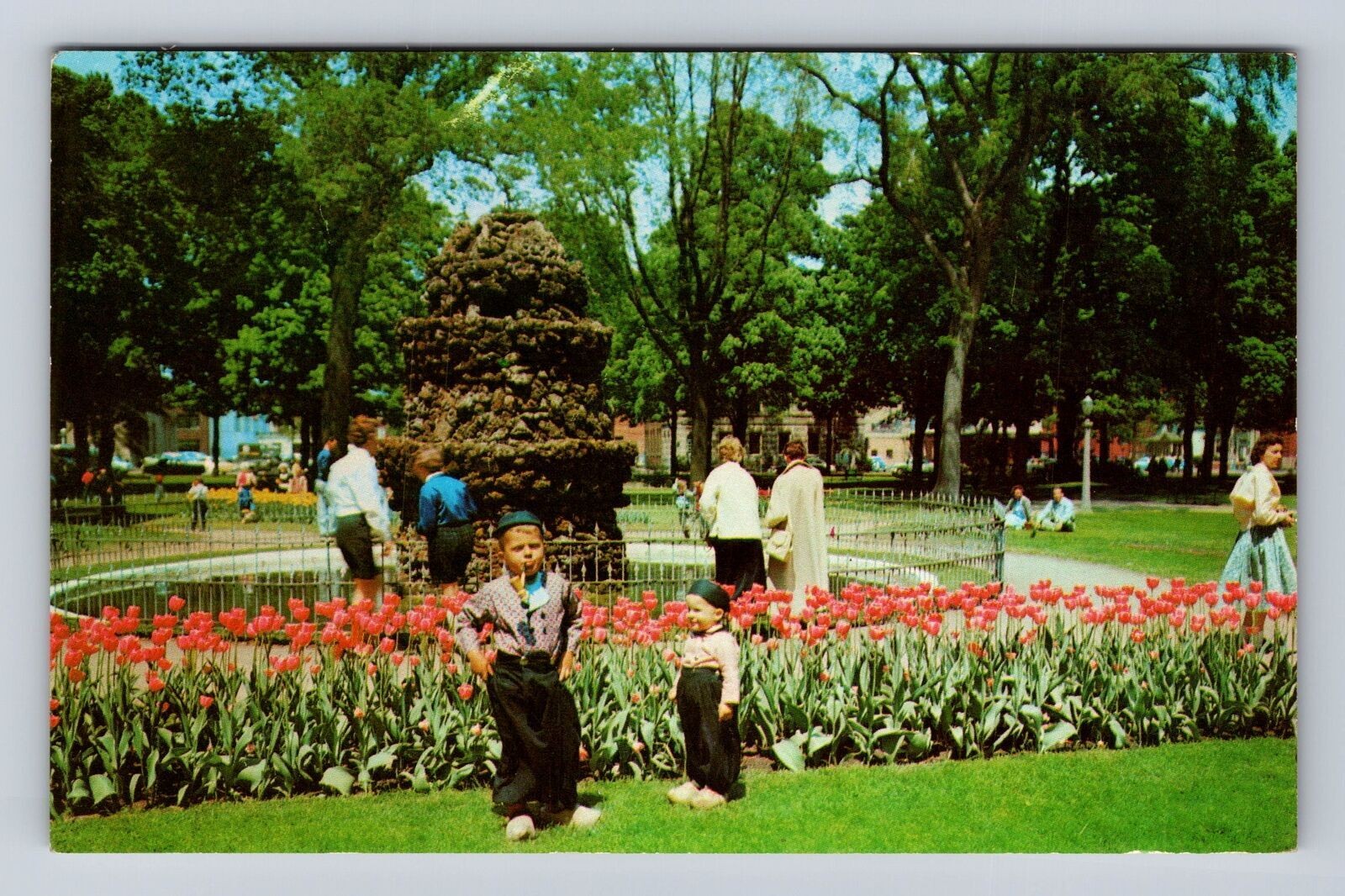 Holland MI-Michigan, Children in Replica Dutch Costume, Vintage Postcard