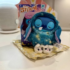 Disney Happy Haul STITCH SLEEPY STARS - Sleepy Stitch Vinyl Plush Keychain