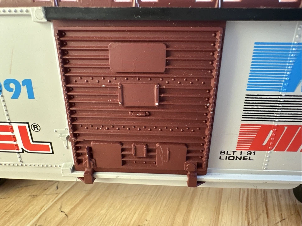LIONEL O GAUGE WELCOME TO TOY FAIR 1991 NEW DIRECTIONS BOXCAR 19914 FROM 1991 - Image 4 of 4