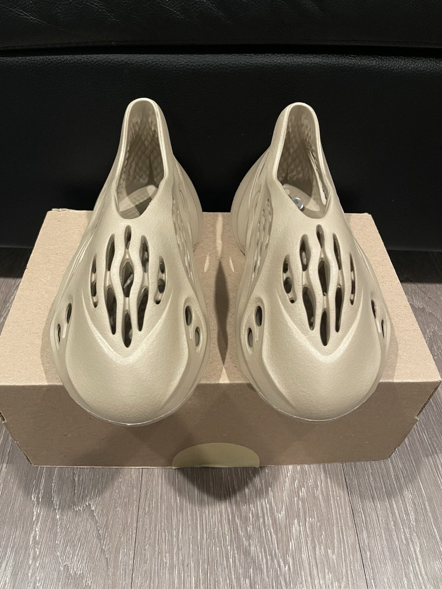 adidas gazelle silver green womens adidas Yeezy Foam Runner Mist – Everything Butta main image 1