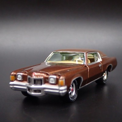 1971 71 PONTIAC GRAND PRIX RARE 1:64 SCALE COLLECTIBLE DIORAMA DIECAST MODEL CAR