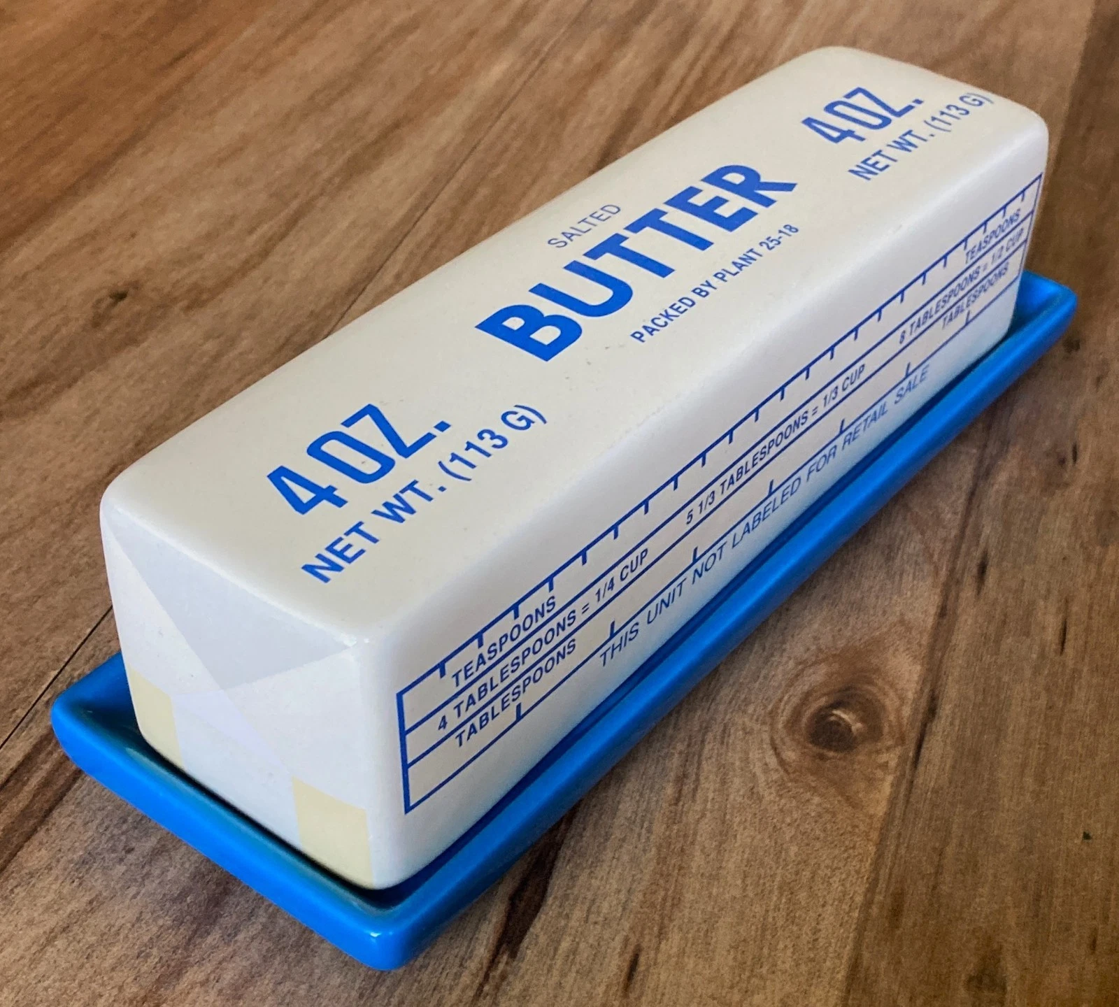 READ Fishs Eddy + West Elm Ceramic Butter Stick Dish 8.5" - Tiny Chip
Opens in a new window or tab