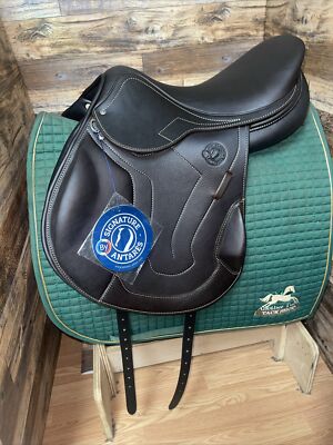 NEW Antares Signature Monoflap Saddle, 17.5'' Seat, 3AA Flap