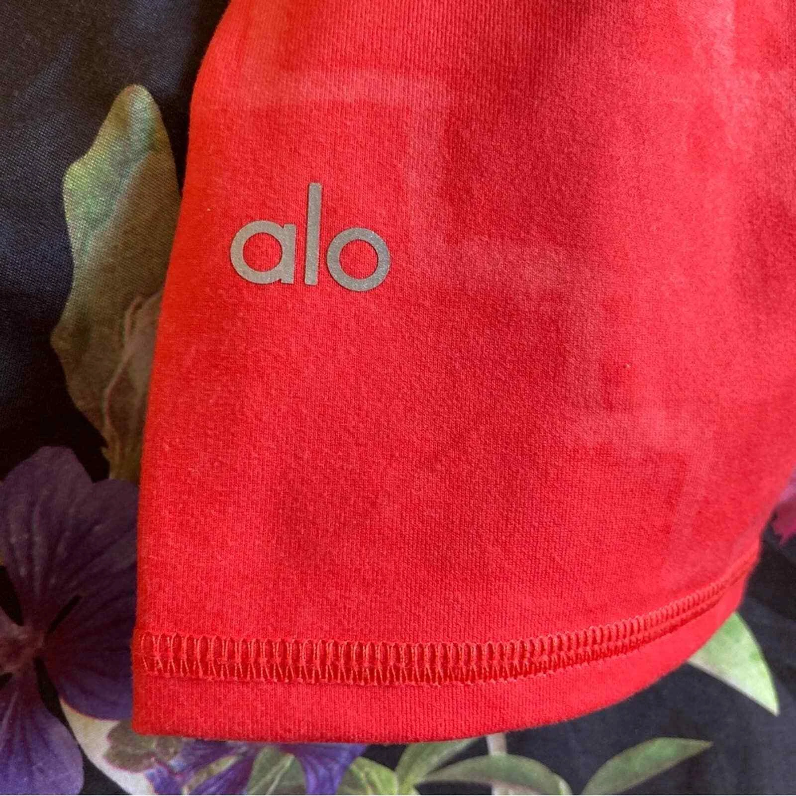 alo-yoga poppy cropped geometric pattern leggings