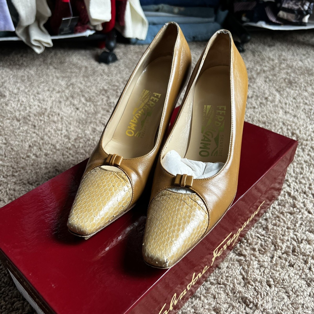 Salvatore Ferragamo Snakeskin Leather Pointy Toe Pump Heels Shoes