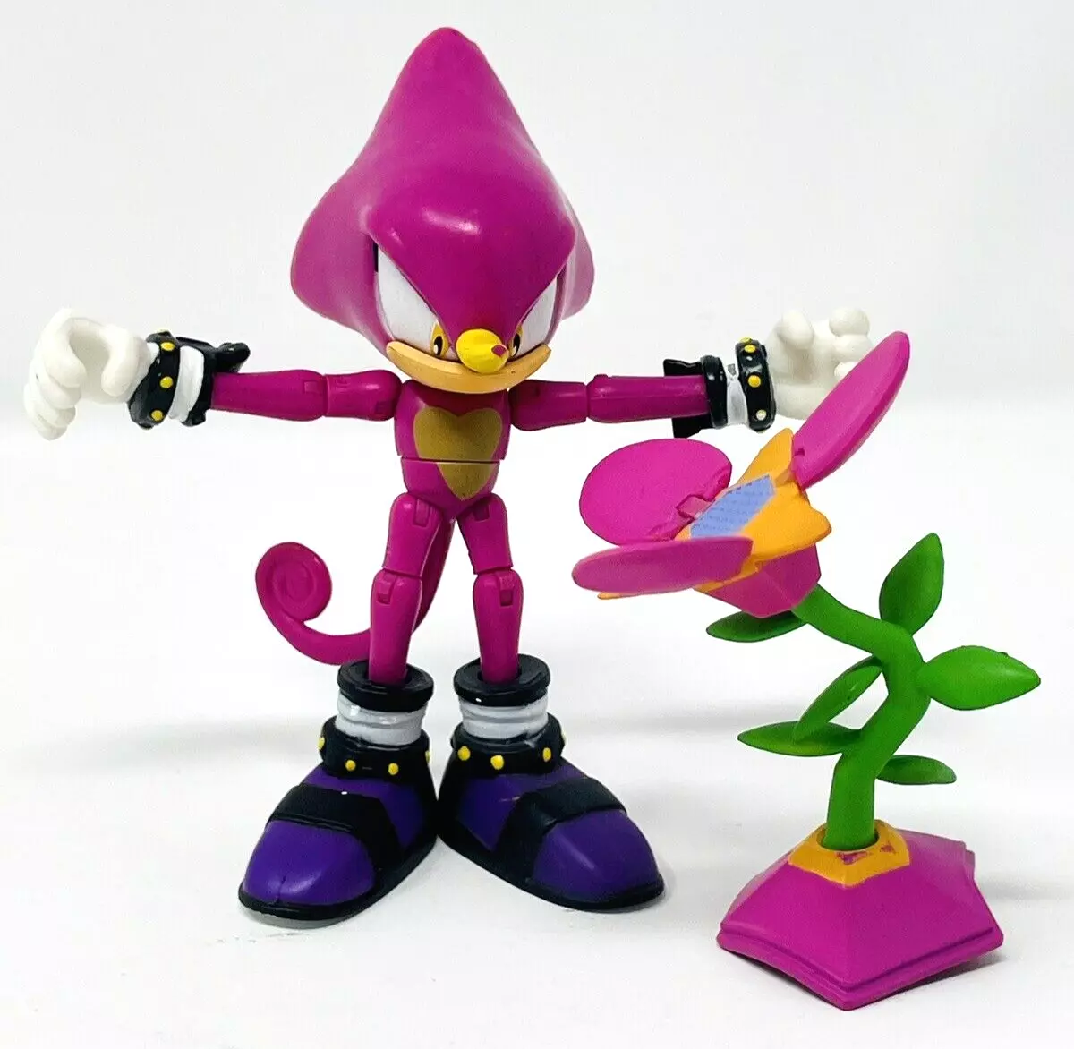 Espio The Chameleon in Sonic 3 style