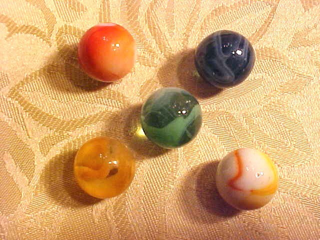 Unique Collectible Vintage Set of 5 Glass Machine Made Marbles Very Old #H401
