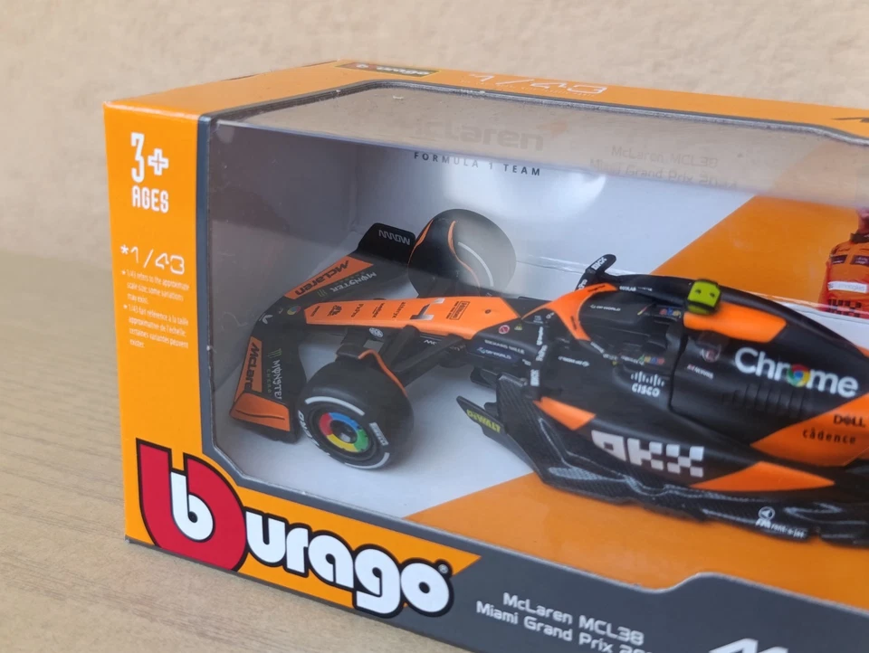 McLaren MCL38 2024 Lando Norris 1:43 Burago Modellino Formula 1 Die Cast - Immagine 3 di 4