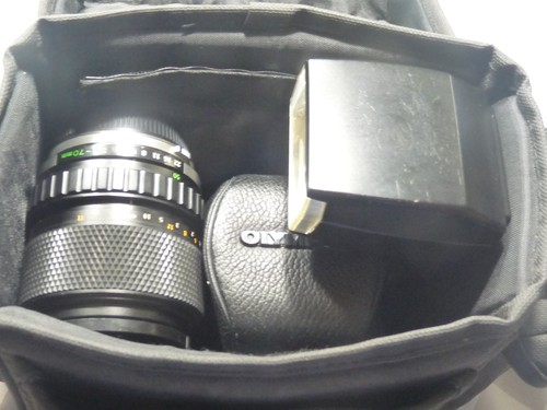 Olympus OM-4T 35mm Film Camera, Zoom Lens, Auto Winder 2, Flash, Bag - Picture 16 of 18
