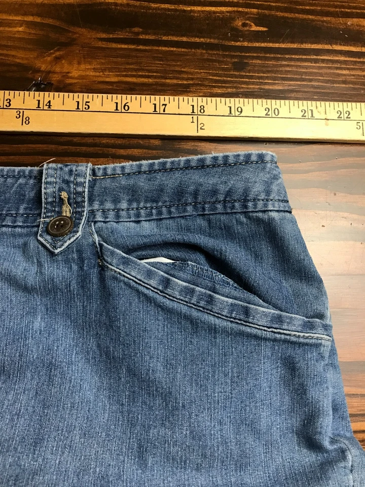 White Stag Shorts, Women's Size 18 Average, Blue, Denim,  Capri - Image 3 of 4