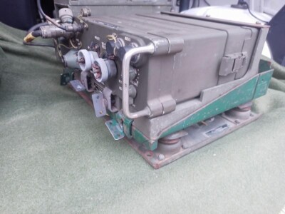 【実働】軍用無線機　PRC-77と車載マウントユニット 実働】軍用無線機 PRC-77と車載マウントユニット 実働】軍用無線機 PRC