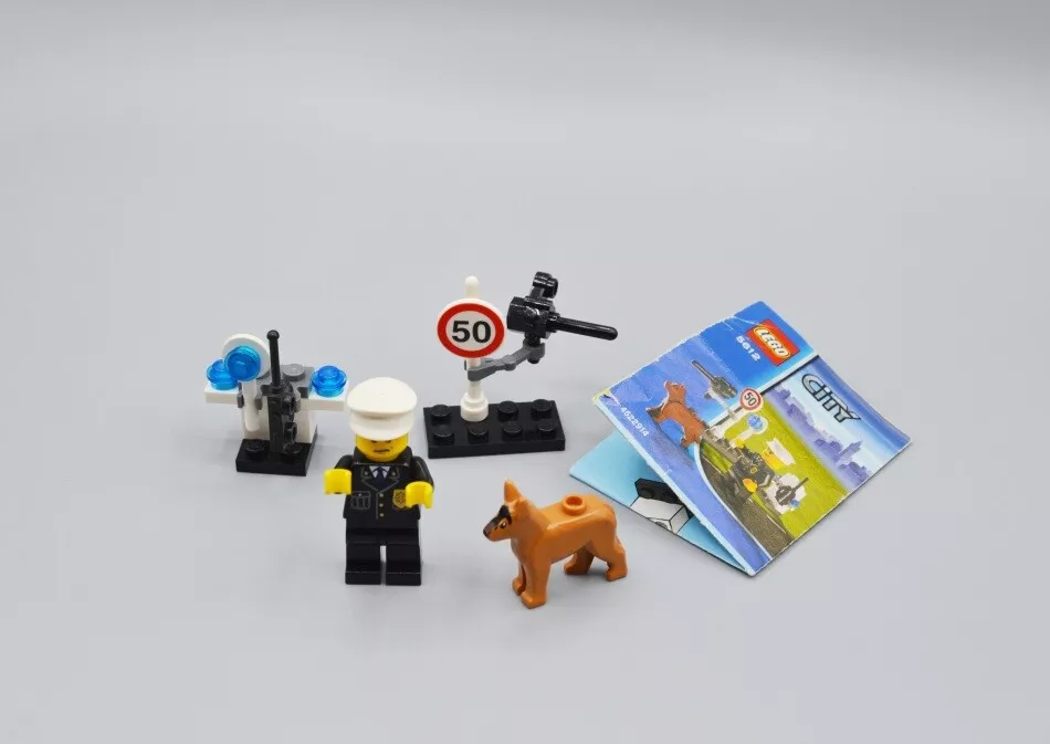 Lego Set 5612 Town City Police Control With Ba Police Officer With