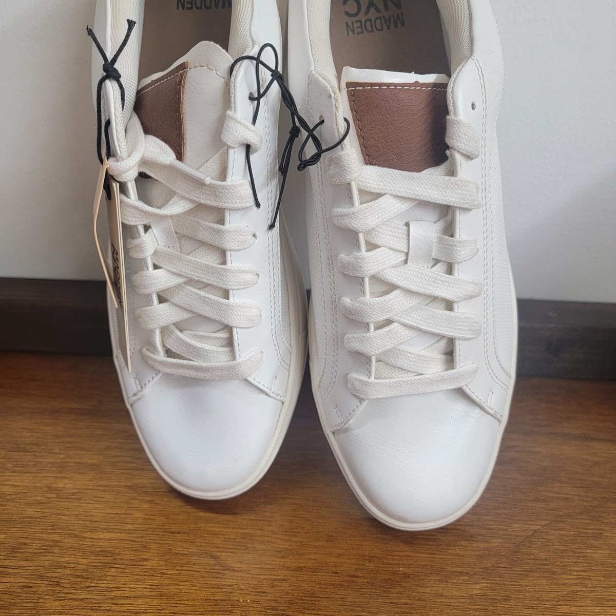 Madden NYC Mens White Faux Leather Lace Up Court Sneakers  display picture 2