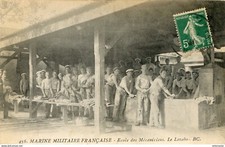S11010 cpa 83 Toulon - Marine Militaire - Ecole des Mécaniciens - Le Lavabo