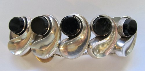 Vintage Taxco Antonio Pineda Sterling Onyx Comma Bracelet
