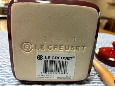 Le Creuset Jam Jar with Silicone Spreader 15 fl Ounce Cherry Red