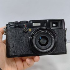 Fujifilm X100 12.3MP APS-C CMOS EXR 4x Optical Zoom Digital Camera Black 90 New