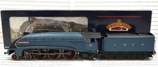Bachmann 31-959 USED A4 Miles Beevor No26 LNER Garter Blue OO Gauge