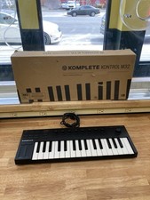Native Instruments M32 Komplete Kontrol Keyboard Controller