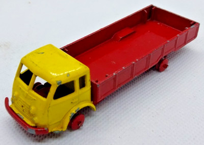 Budgie Toys Renault Les Diesel 120CV Chassis Long Surbaisse In Red & Yellow