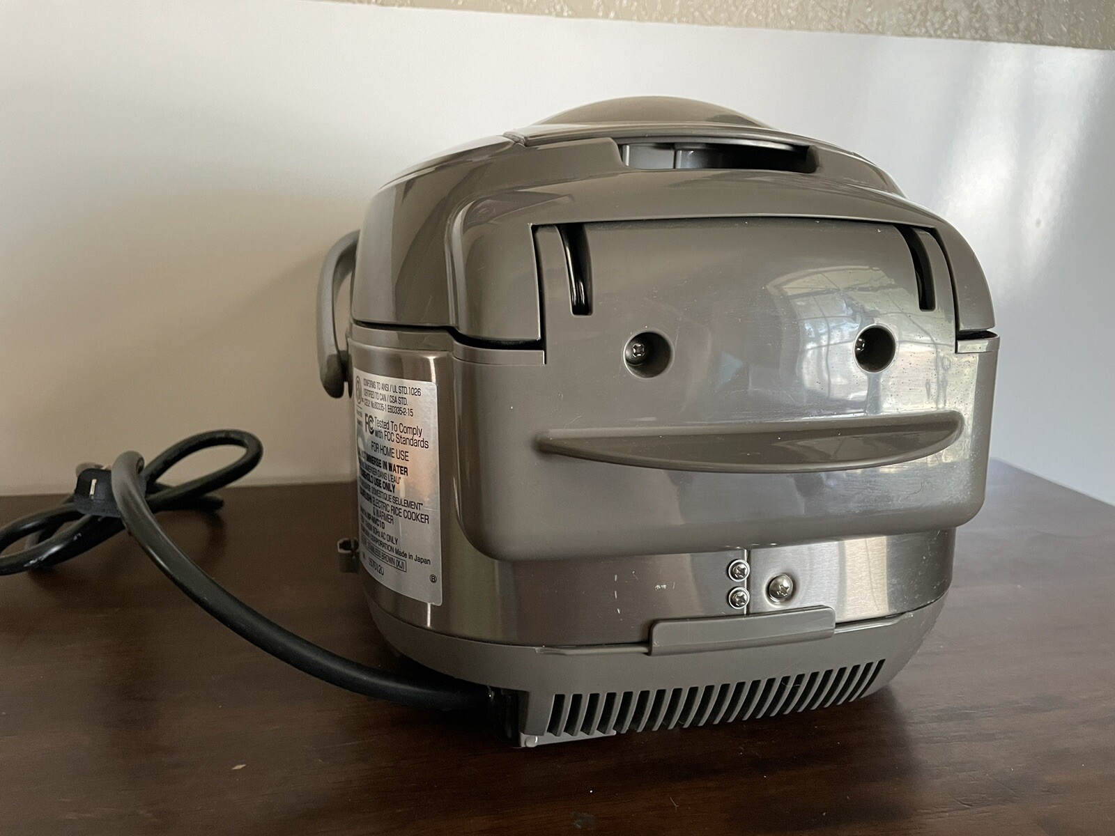 Zojirushi NP-NVC10 Induction Heating Pressure Cooker 5 Cup