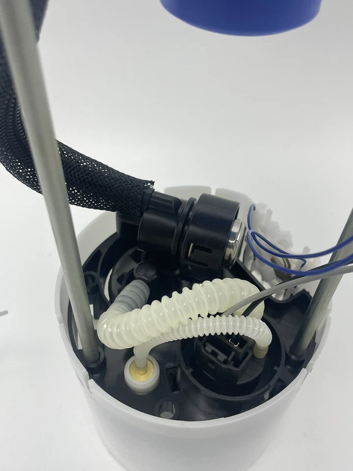 Fuel Pump For 2004-2007 Hummer H2 Module Assy. Gas Eng. w/Sending Unit/Sensor - Image 3 of 4