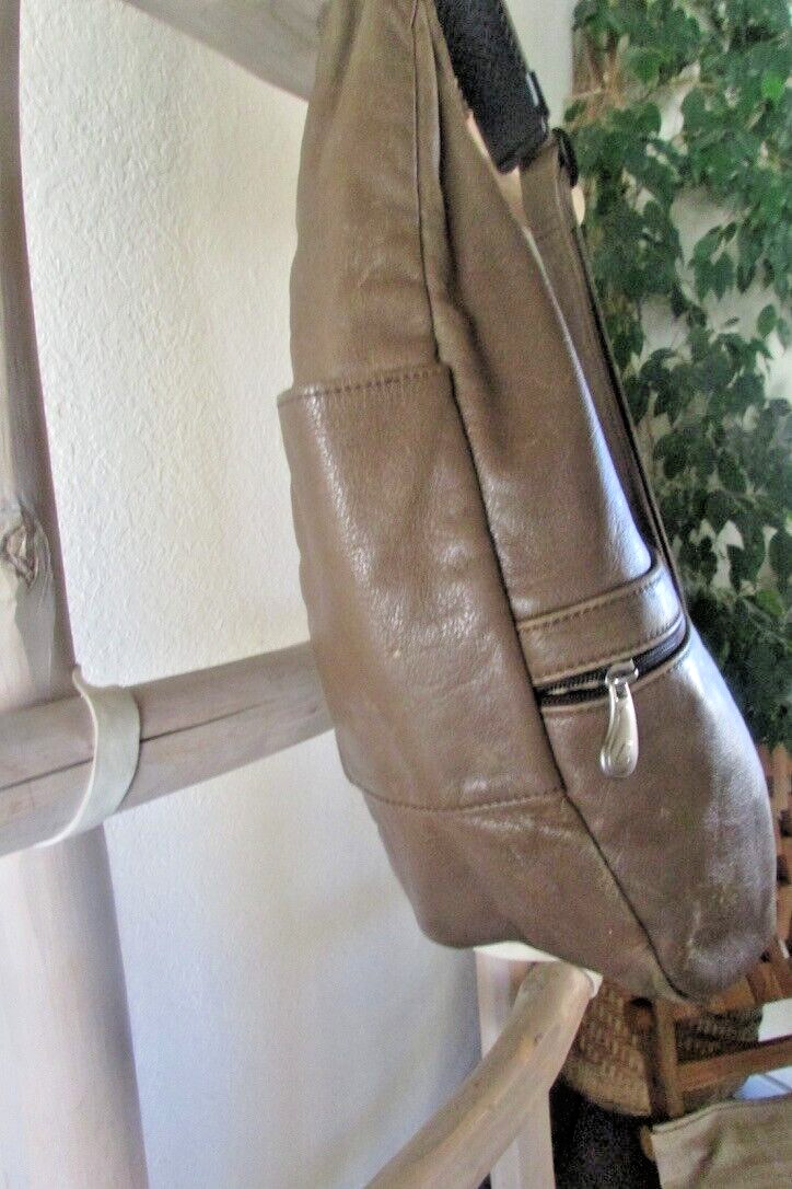 AMERI M CLASSIC DISTRESSED BROWN LEATHER ZIPPERED… - image 3