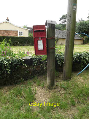Photo 12x8 Fen Street Postbox 3 c2016