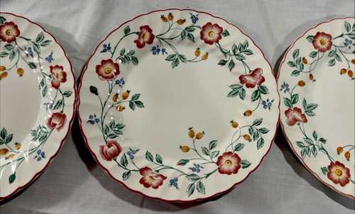 Set of 3 Churchill Briar Rose Dinner Plates 10" Chartwell Collection England EUC - Picture 2 of 6