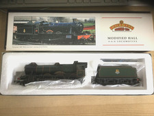 BACHMANN 31 778 Modified Hall 6969 WRAYSBURY HALL in BR green, early crest