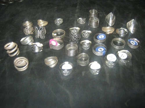 Vintage Lot Of Scrap Tarnished 925 Sterling Silver Rings Most Wearable 178 Grams