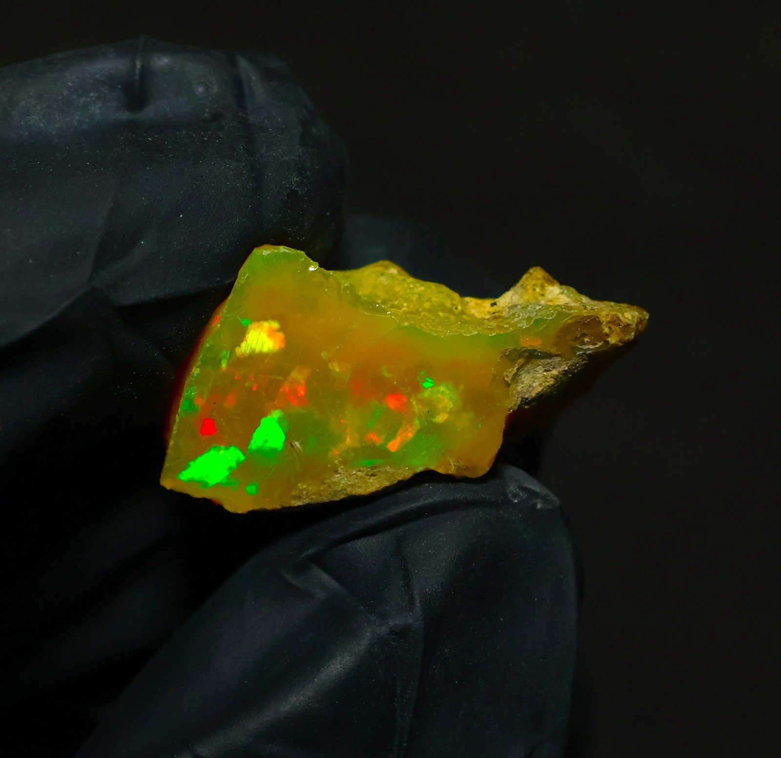 Natural Ethiopian Welo Opal Rough 11.15 Ct Gemstone – Bright Play of Color Fire