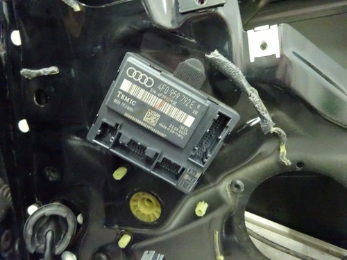 Audi A6 4F C6 AVANT / Bj. `07 / 4F0959792E Türsteuergerät Beifahrertür VR