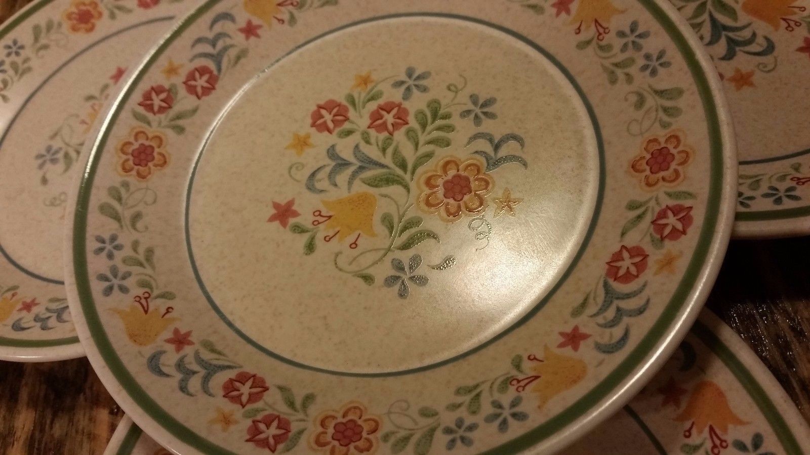 Temperware By Lenox Quakertown Bread and Butter Plates LOT OF 4 MINT