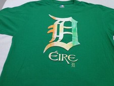 Detroit Tigers Old English D Eire  Green  MLB Baseball  T-Shirt  Size Large