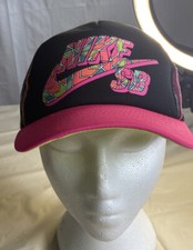Nike SB Skateboarding Rainbow Mesh Skateboard Trucker Hat-Youth-Rainbow Stripes