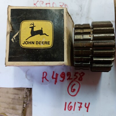 #ad NOS TRACTOR PARTS R49258 Pinion John Deere 570 540B 440 540 570B $139.00
