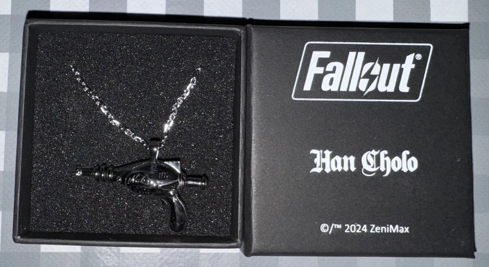 Fallout 4 76 New Vegas Thirst Zapper Stainless Steel Pendant Necklace Brand New - Image 2 of 2