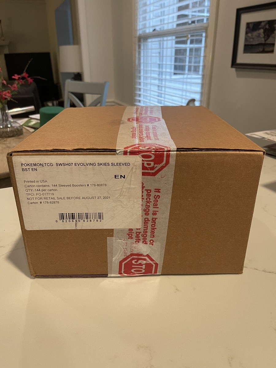 Pokemon TCG - Evolving Skies Sleeved Booster Pack Case