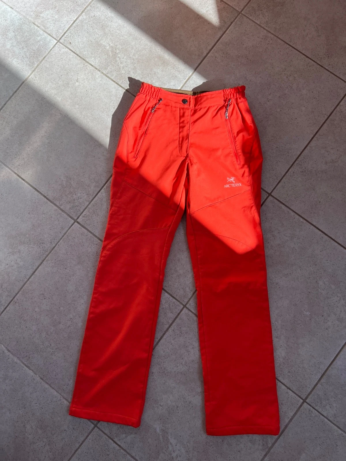 Arc’teryx Windstopper Fleece Lined Softshell Pants Orange Size S Alpine Hiking
Opens in a new window
