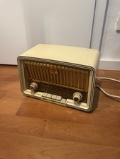 Phillips Philetta b2d93a Vintage radio