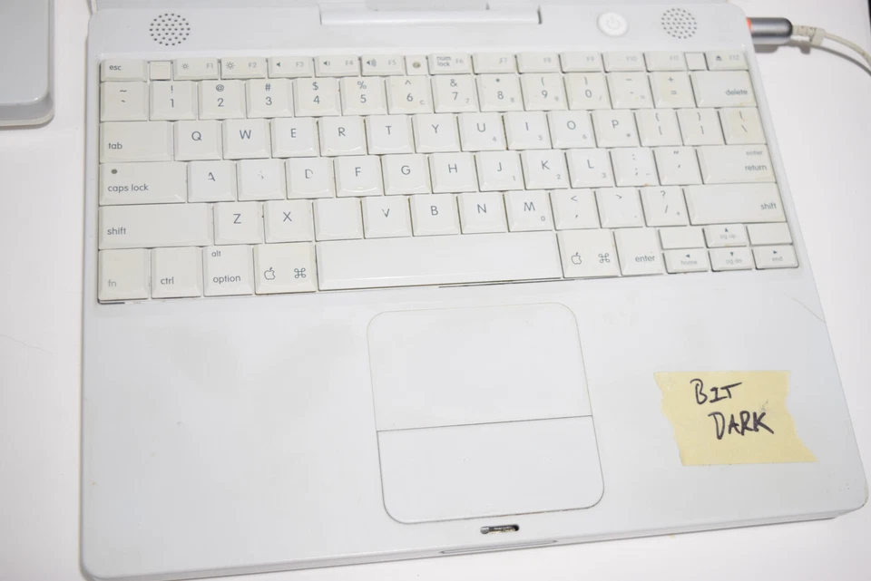 2005 Apple iBook G4 12" A1133 - 1.33GHz PowerPC G4, Various *see desc* - Image 3 of 4