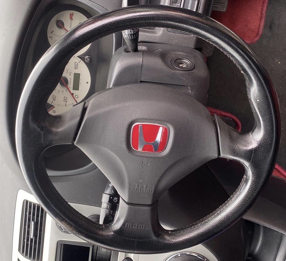 Honda Civic Type R EP3 Premier Edition JDM MOMO steering