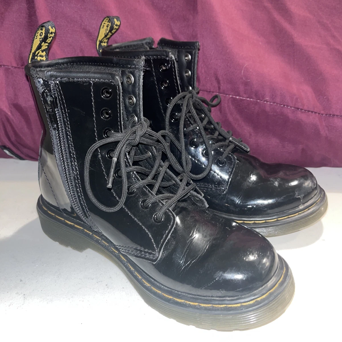 Black top tie boots