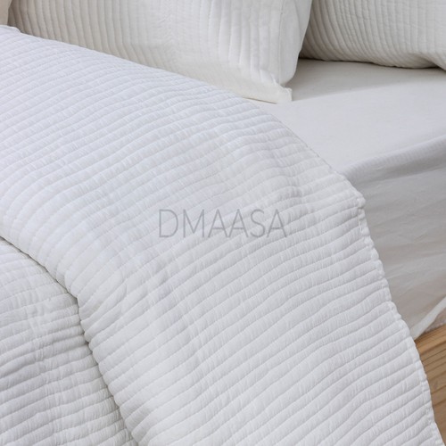 Solid White Cotton 100% Soft Machine Washable Reversible Machine Quilt - Picture 2 of 5